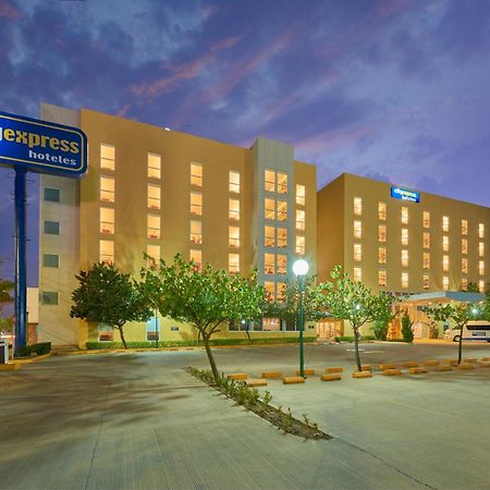 City Express By Marriott Irapuato Norte Hotel Exterior photo